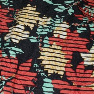 TC lularoe christmas leggings
